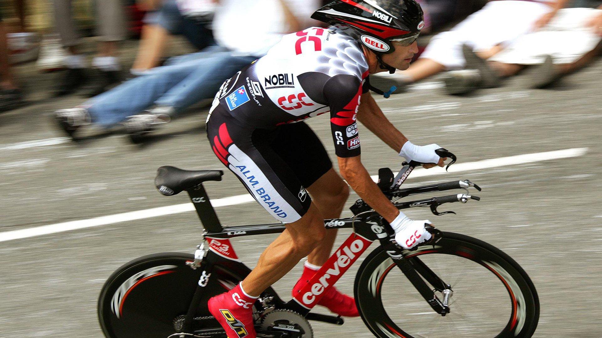 温网2024，阿尔卡拉斯逆转德约科维奇，新生代王者加冕草地之巅