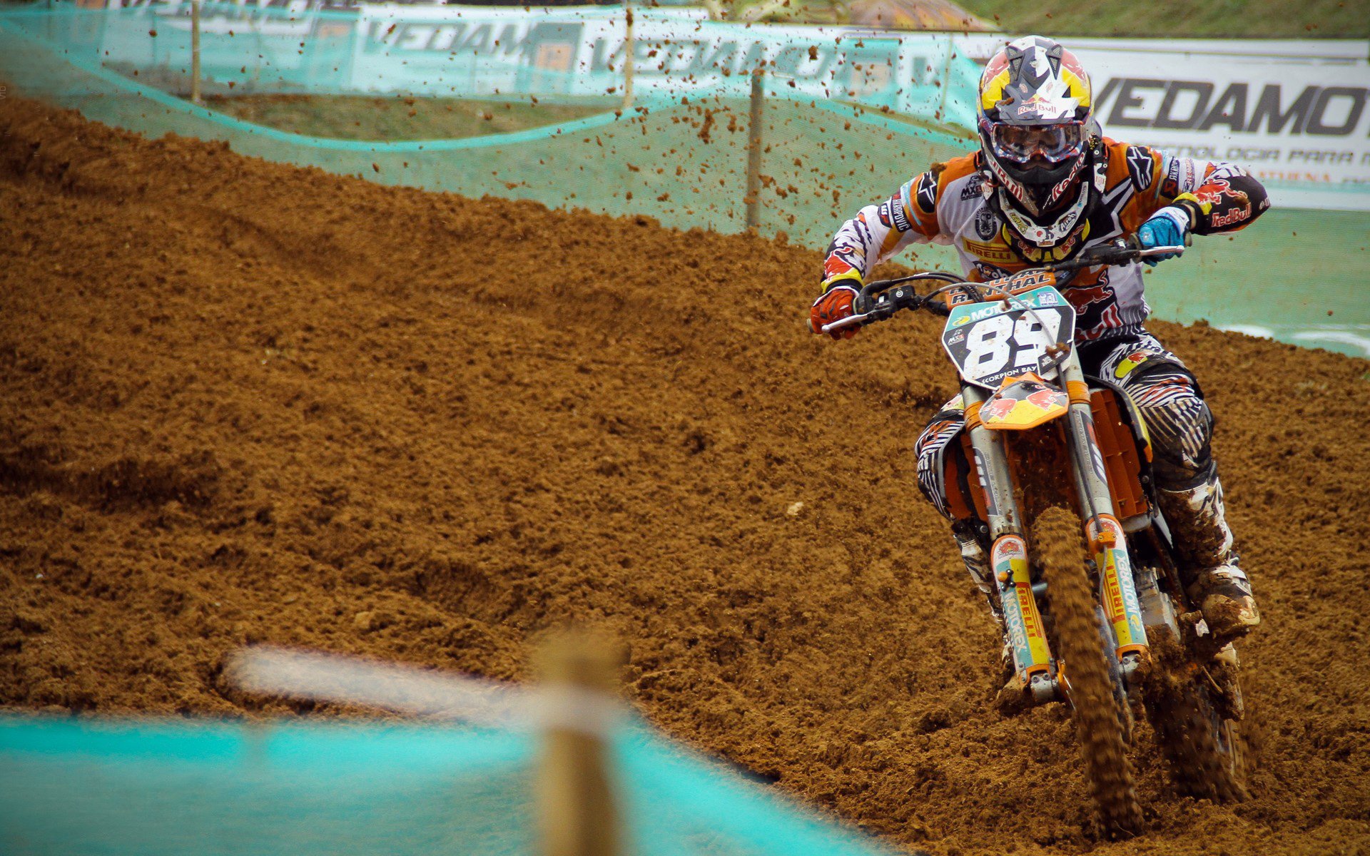 极限运动热潮席卷全球,运动员挑战人类体能新高度