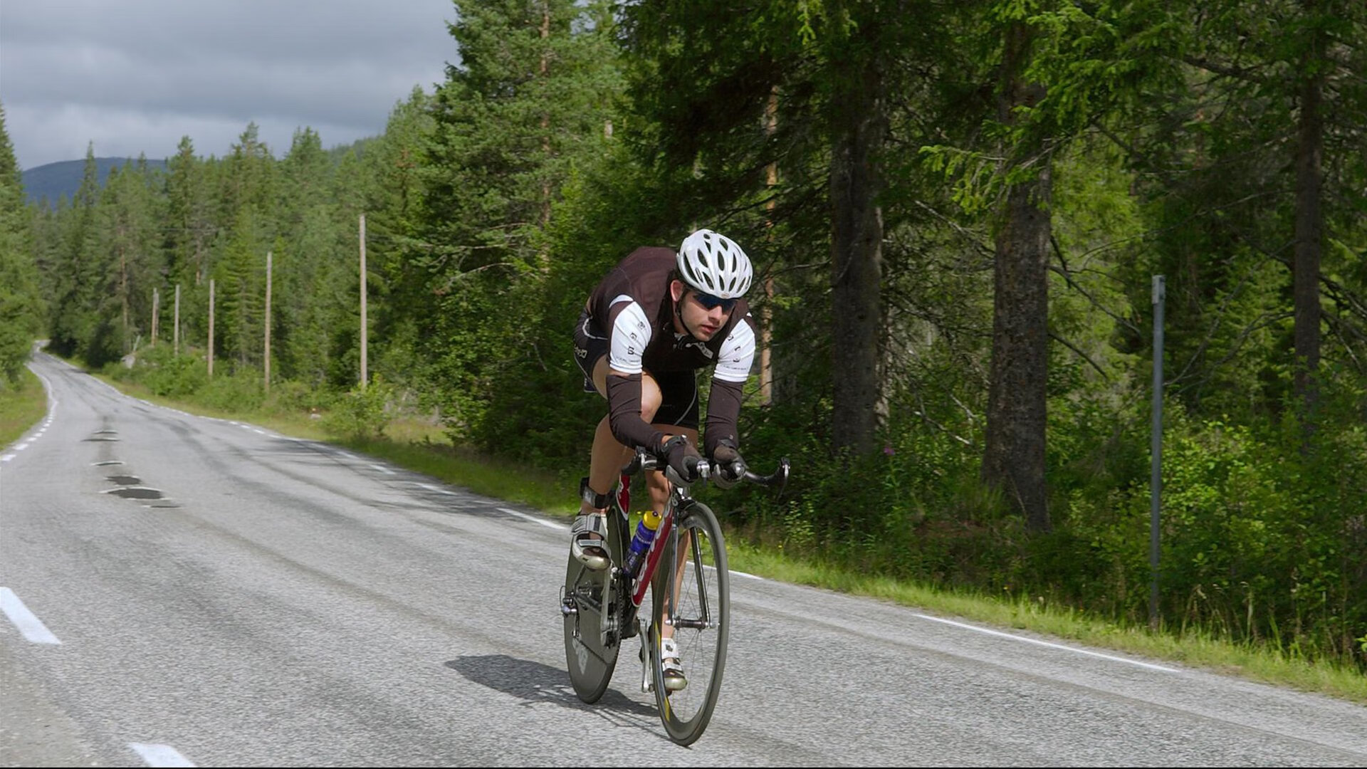 巴黎奥运会倒计时，全球健儿备战冲刺，科技与环保成新亮点